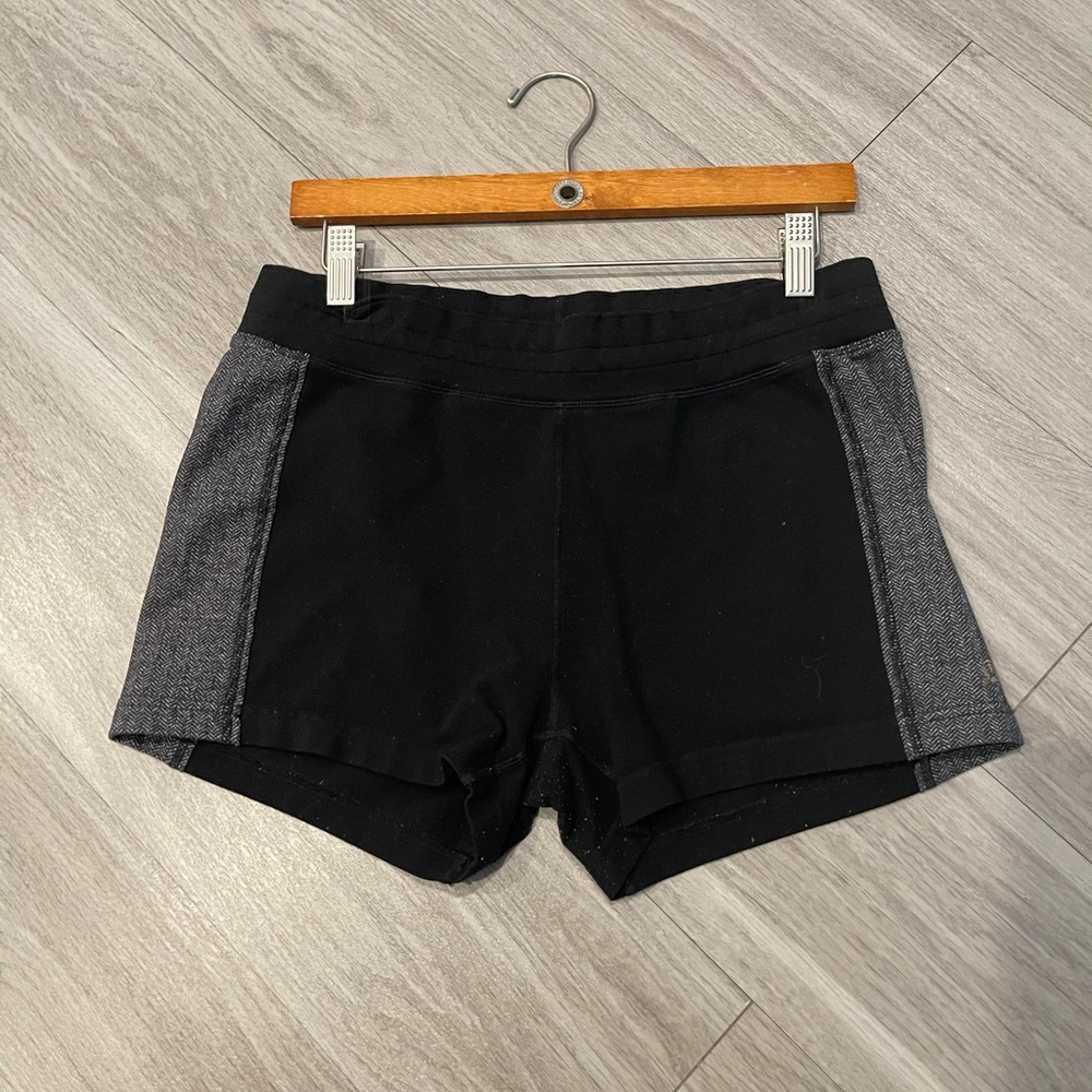 Lululemon 5” inseam cotton shorts with drawstring